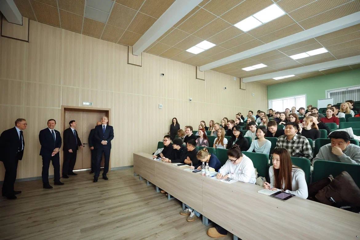 Василий Орлов: Посетил Дальневосточный ГАУ Василий Орлов: Посетил Дальневосточный ГАУ