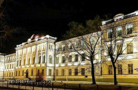 В Алексеевскую гимназию как памятник архитектуры Благовещенска возвращают историческую атмосферу