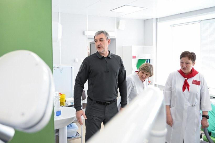 Василий Орлов поручил продолжить обновление капитально отремонтированной Тамбовской поликлиники