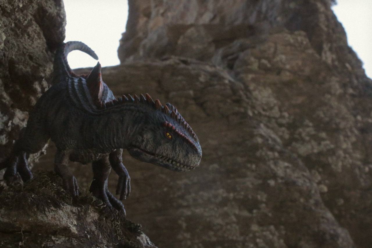 Динозавры вернулись на Михайловские столбы Динозавры вернулись на Михайловские столбы