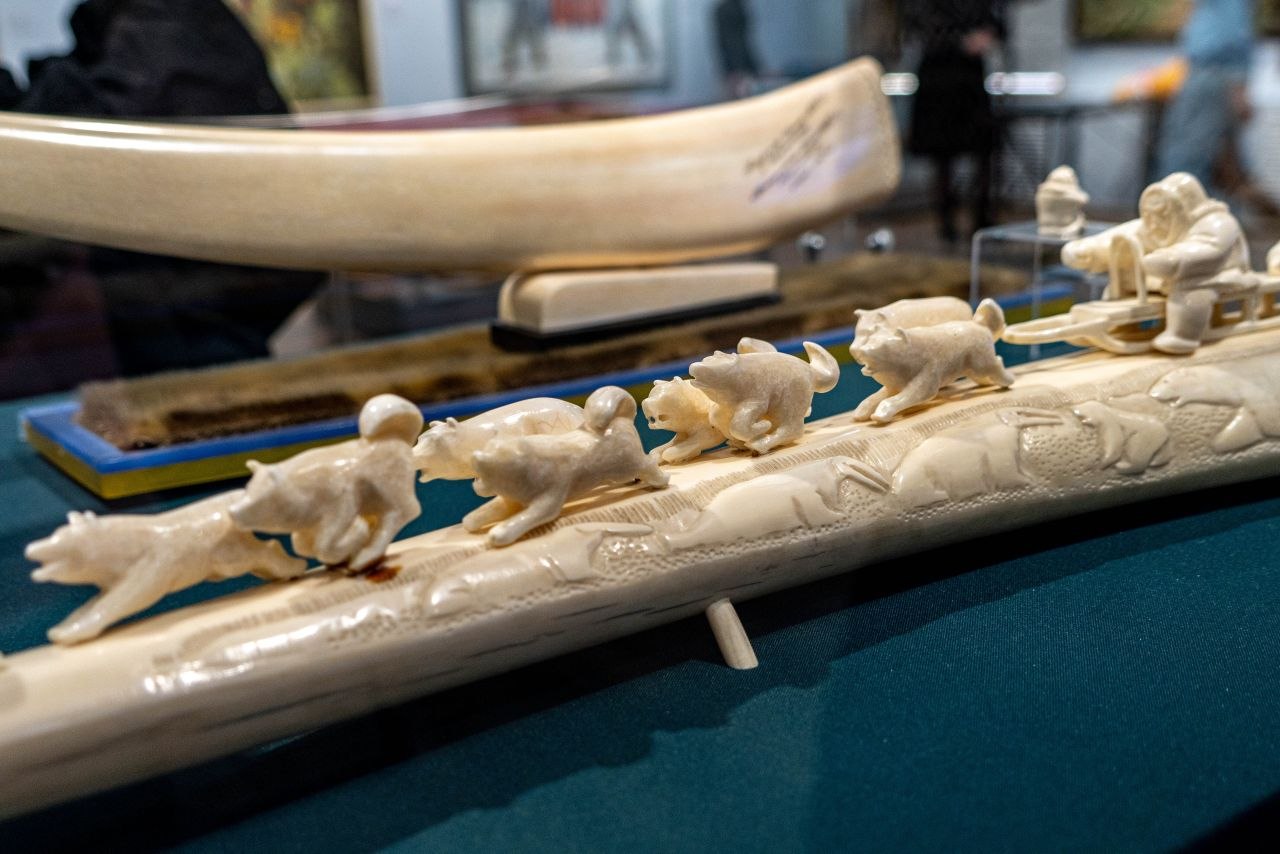 Валентина Калита поздравила сотрудников краеведческого музея с двойным праздником Валентина Калита поздравила сотрудников краеведческого музея с двойным праздником