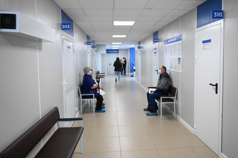 Василий Орлов поручил продолжить обновление капитально отремонтированной Тамбовской поликлиники Василий Орлов поручил продолжить обновление капитально отремонтированной Тамбовской поликлиники