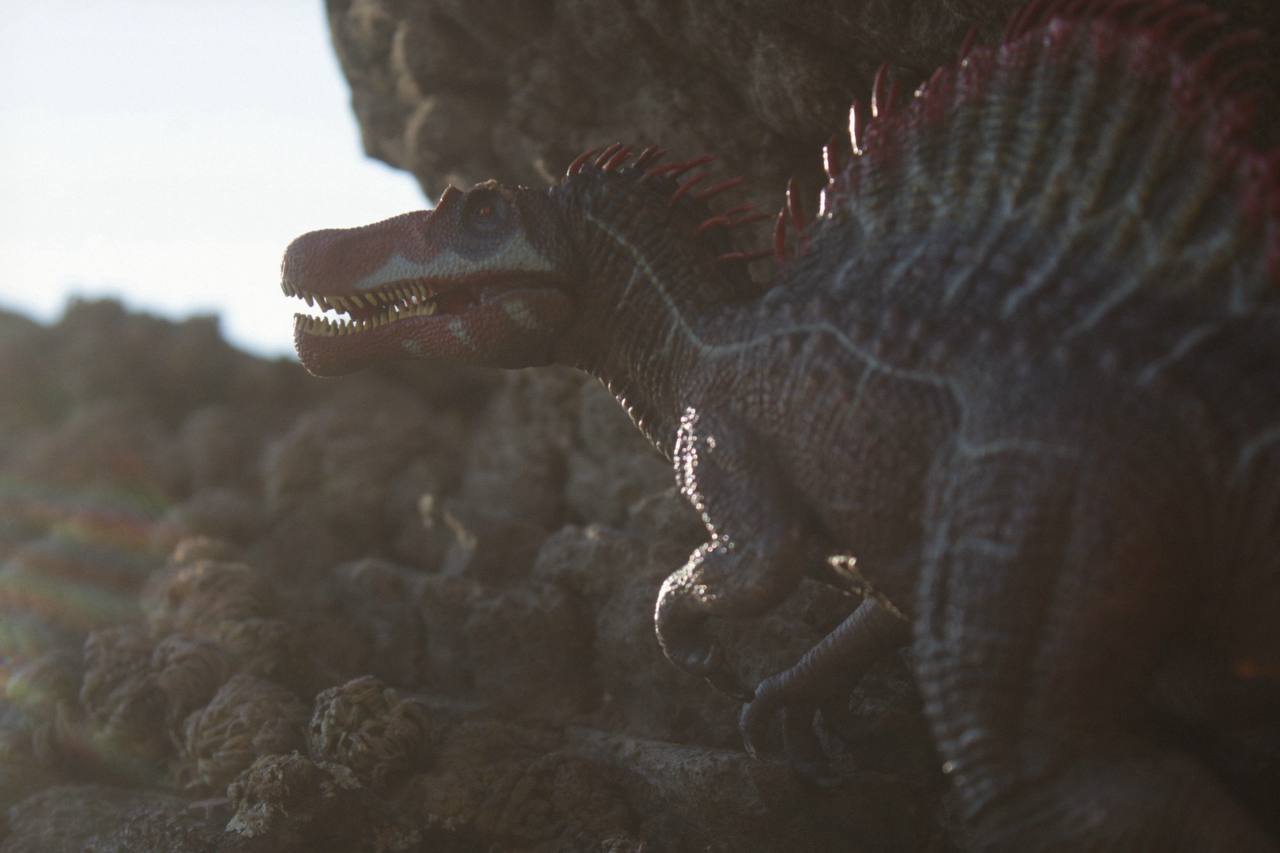 Динозавры вернулись на Михайловские столбы Динозавры вернулись на Михайловские столбы