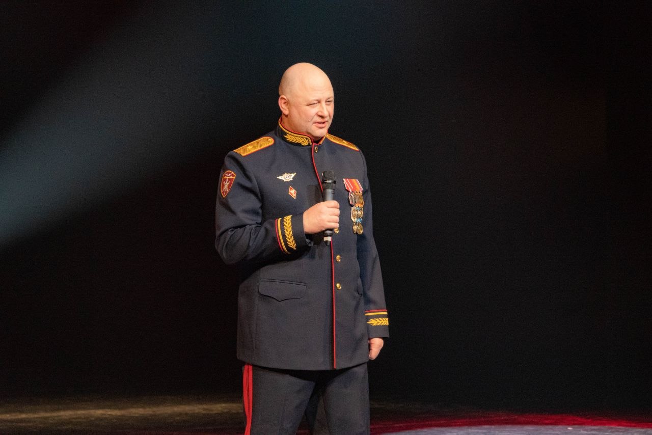 Евгений Тюхаев поздравил с профессиональным праздником сотрудников Росгвардии Евгений Тюхаев поздравил с профессиональным праздником сотрудников Росгвардии