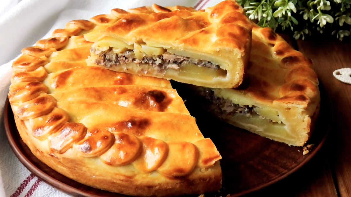 Пирог с картофелем и рыбными консервами: любимый семейный рецепт