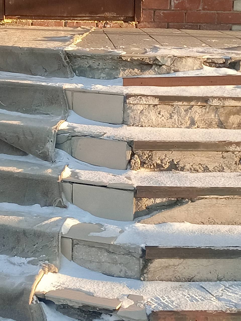 Надзорное ведомство добилось технической экспертизы здания участковой больницы через суд Надзорное ведомство добилось технической экспертизы здания участковой больницы через суд