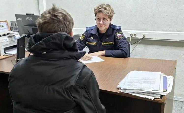 Алиментщик из Белогорска проведет неделю под арестом за уклонение от обязательных работ