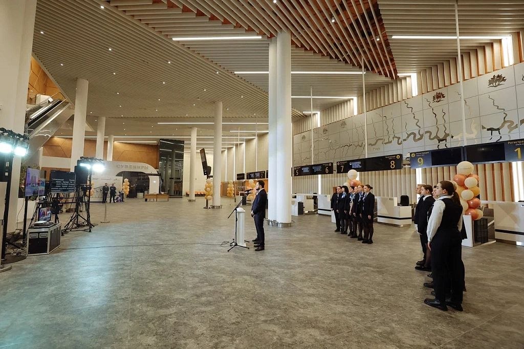 Президент России Владимир Путин дал старт работе нового пассажирского терминала аэропорта Благовещенска Президент России Владимир Путин дал старт работе нового пассажирского терминала аэропорта Благовещенска