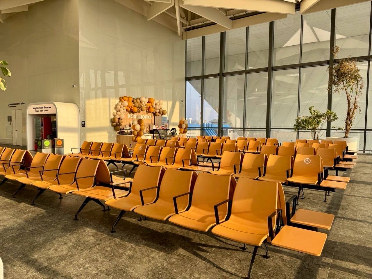 Олег Имамеев: Сегодня официально открыли новый пассажирский терминал аэропорта Благовещенск Олег Имамеев: Сегодня официально открыли новый пассажирский терминал аэропорта Благовещенск