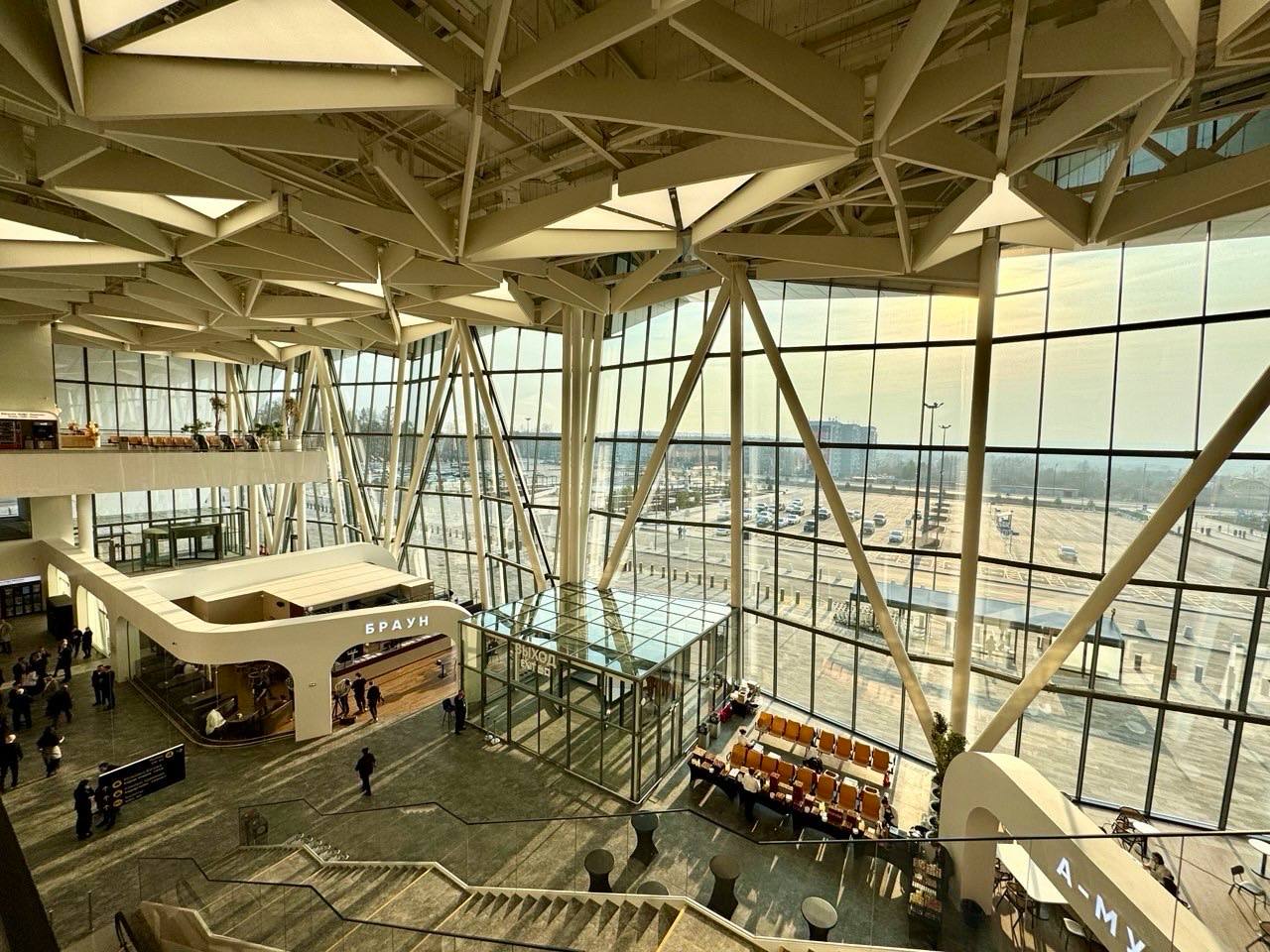 Олег Имамеев: Сегодня официально открыли новый пассажирский терминал аэропорта Благовещенск Олег Имамеев: Сегодня официально открыли новый пассажирский терминал аэропорта Благовещенск