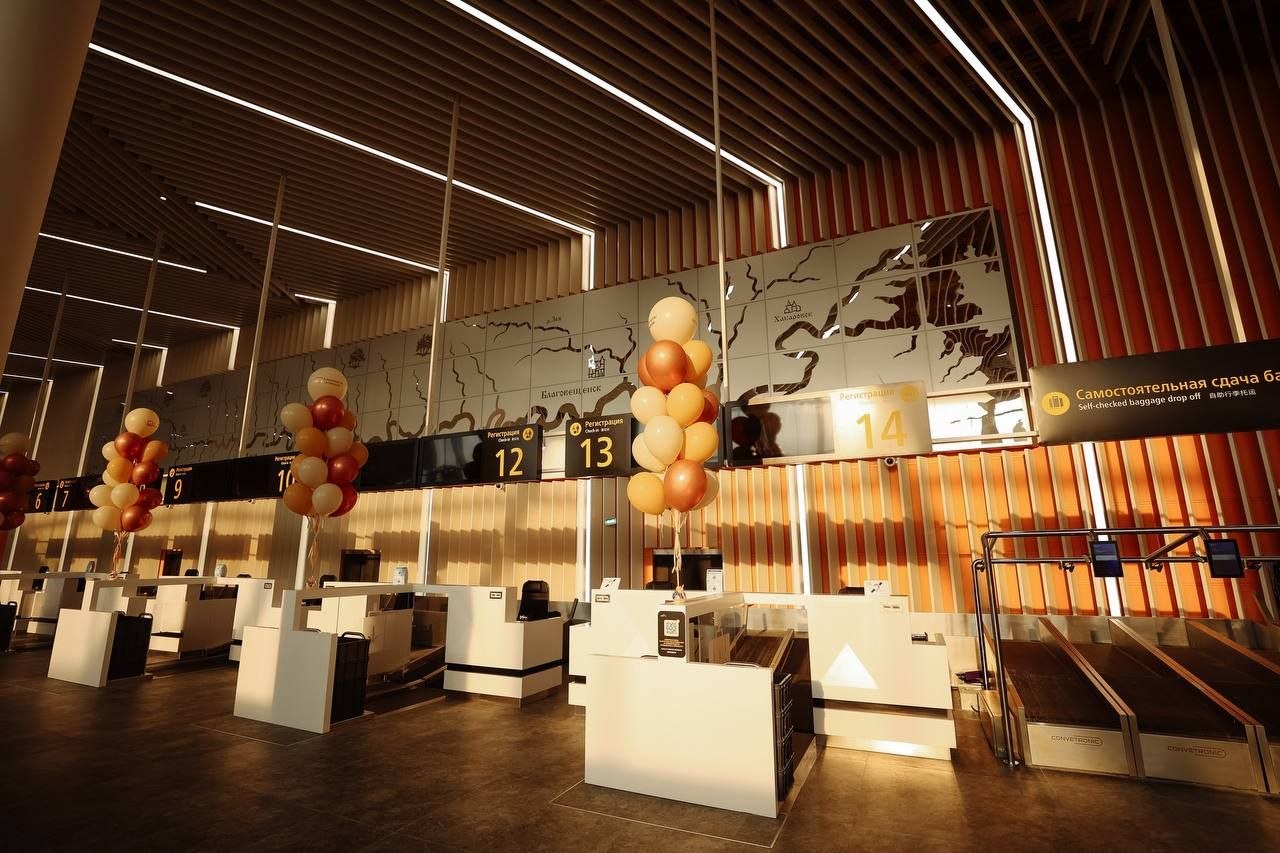 Президент России Владимир Путин дал старт работе нового пассажирского терминала аэропорта Благовещенска Президент России Владимир Путин дал старт работе нового пассажирского терминала аэропорта Благовещенска