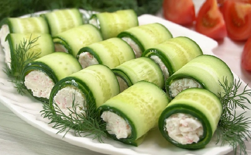 Огуречные роллы с крабами: легкий и стильный апгрейд классического салата