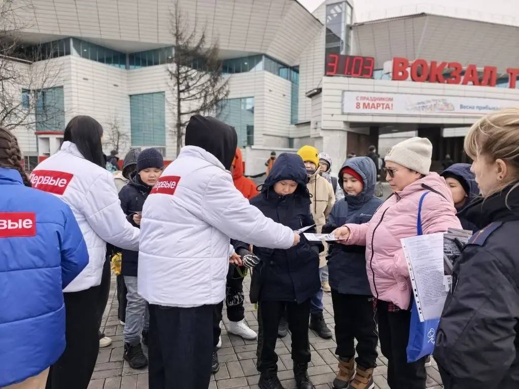 Транспортные полицейские Тынды провели акцию «Безопасный транспорт» на железнодорожном вокзале города Транспортные полицейские Тынды провели акцию «Безопасный транспорт» на железнодорожном вокзале города