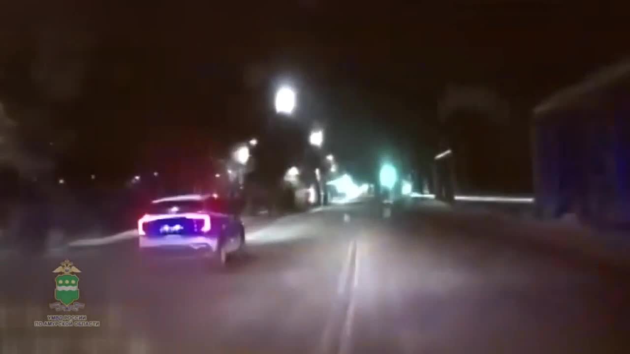 Водитель, пытавшийся скрыться от сотрудников Госавтоинспекции в Благовещенске, на 10 суток помещен в изолятор временного содержания