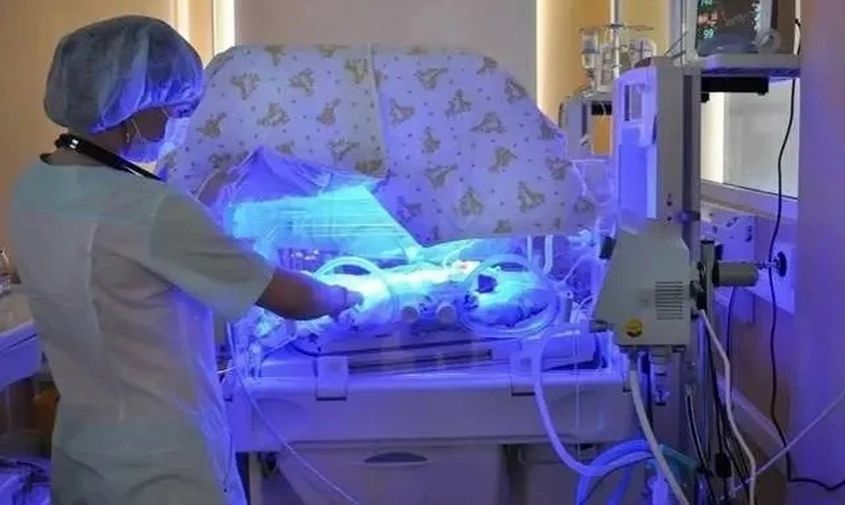 В Приморье врачи спасли жизнь новорожденной девочке весом меньше 500 граммов