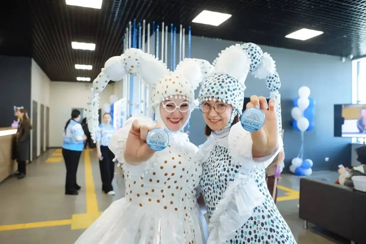 Василий Орлов: Сегодня в Белогорске открылся физкультурно-оздоровительный комплекс с ледовой ареной Василий Орлов: Сегодня в Белогорске открылся физкультурно-оздоровительный комплекс с ледовой ареной