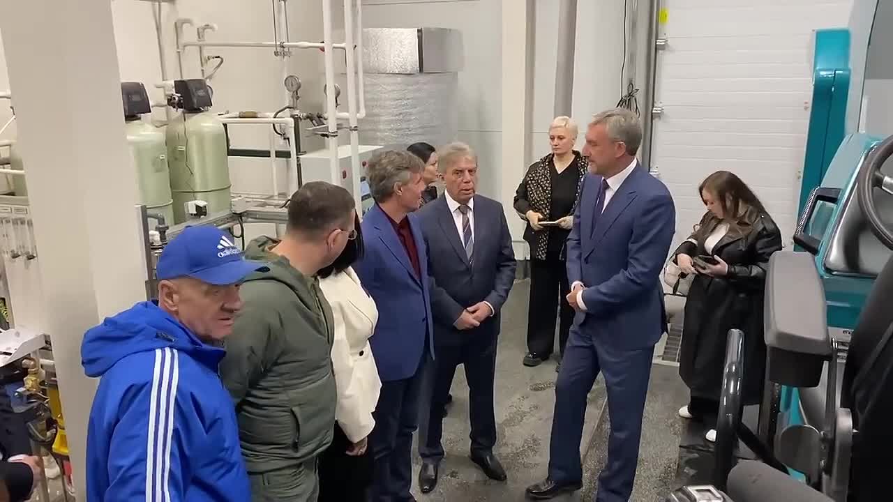 Василий Орлов: Сегодня в Белогорске открылся физкультурно-оздоровительный комплекс с ледовой ареной