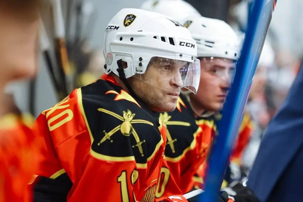 Василий Орлов: Впервые в истории Амурской области прошел чемпионат Офицерской хоккейной лиги Василий Орлов: Впервые в истории Амурской области прошел чемпионат Офицерской хоккейной лиги