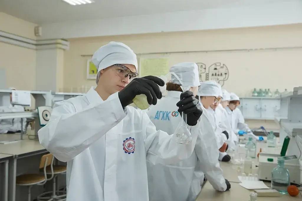 Амурский техколледж – второй в России по трудоустройству выпускников-химиков