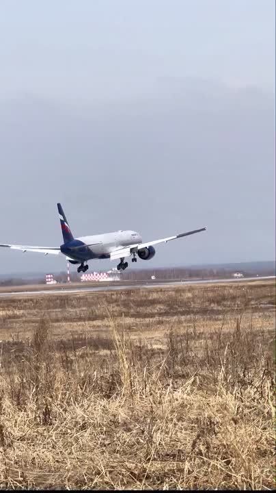 Boeing 777-300ER RA-73141 �������� �������� ����������� � ������������� ������� �� 11 ���!