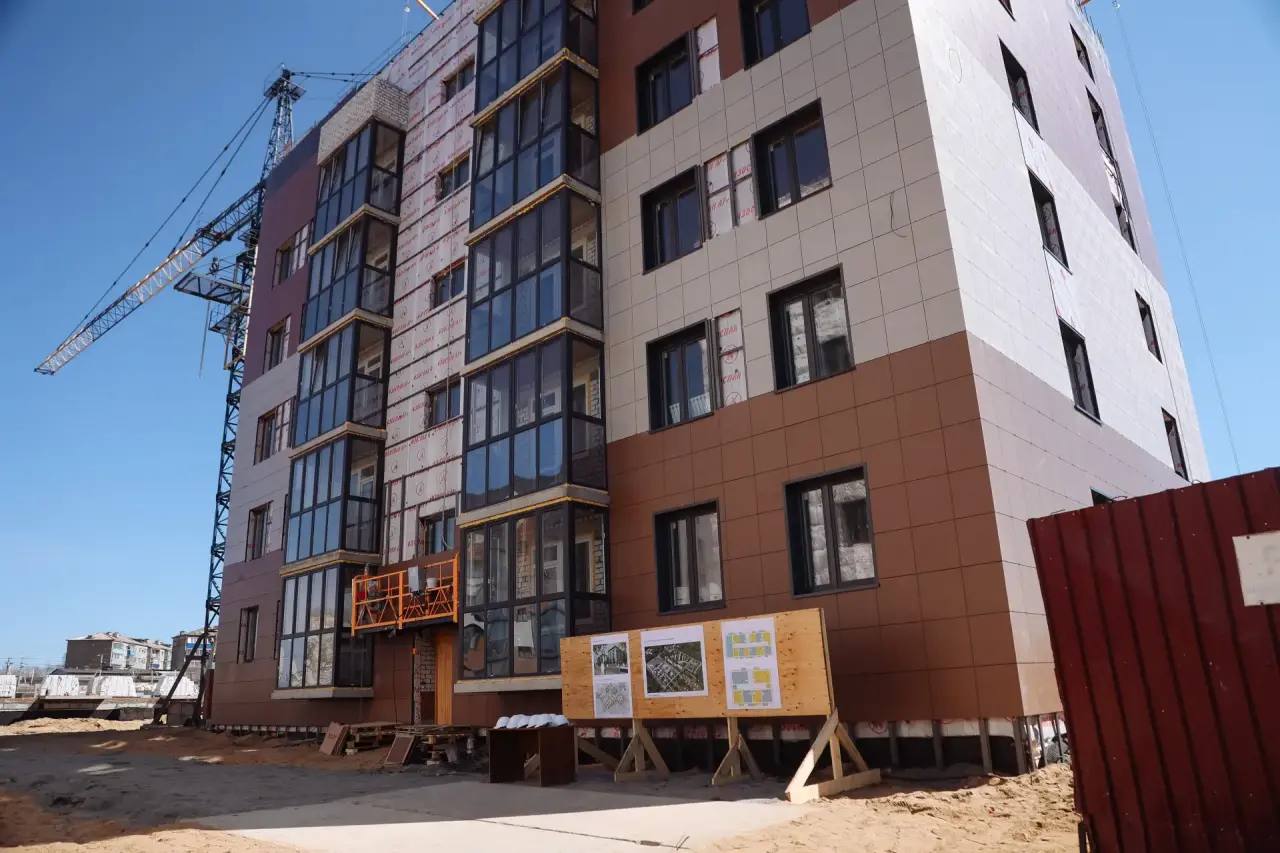 Василий Орлов: Вместе с депутатом Госдумы, секретарем регионального отделения партии «Единая Россия» Вячеславом Юрьевичем Логиновым проверили, как идет строительство нового микрорайона «Южный» в Белогорске Василий Орлов: Вместе с депутатом Госдумы, секретарем регионального отделения партии «Единая Россия» Вячеславом Юрьевичем Логиновым проверили, как идет строительство нового микрорайона «Южный» в Белогорске