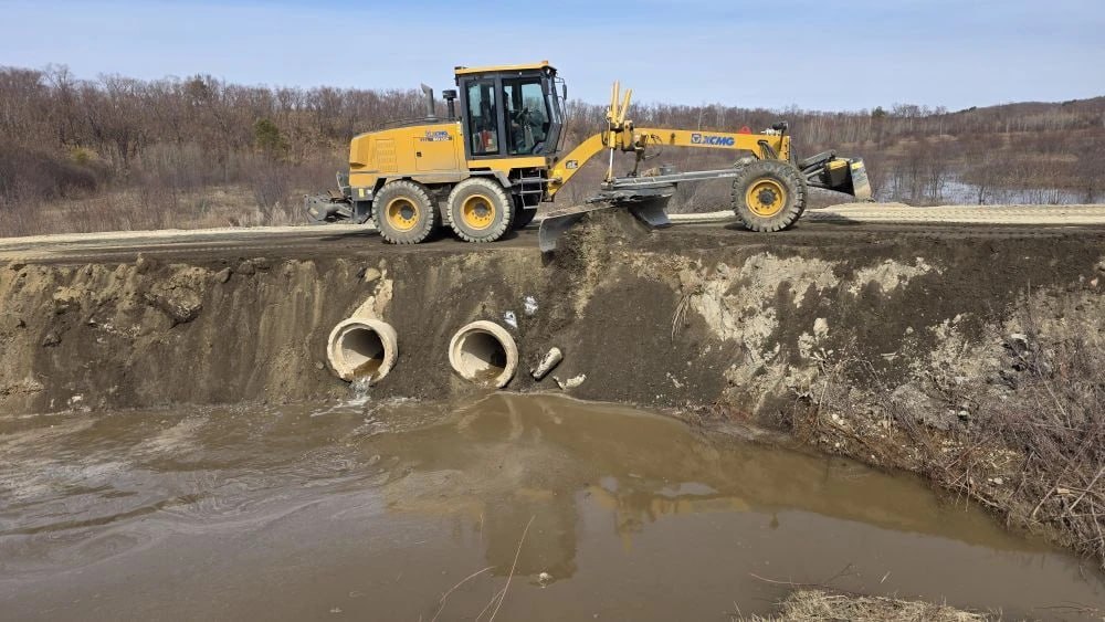 В Серышевском округе открыли движение на размытом ранее участке дороги