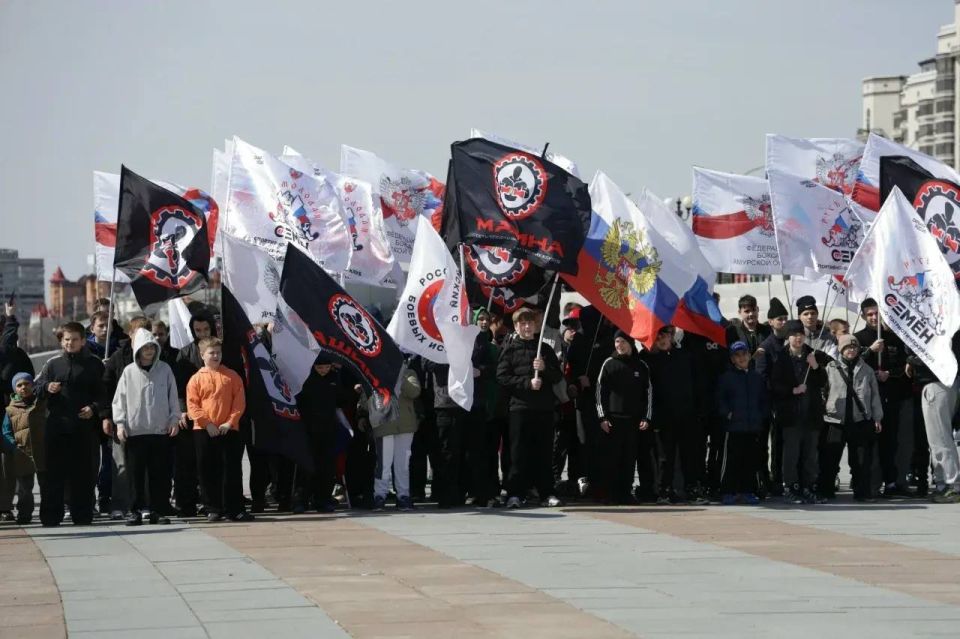 ������������� ����� �10 000 ����� � ����� ���������� ������� �������������