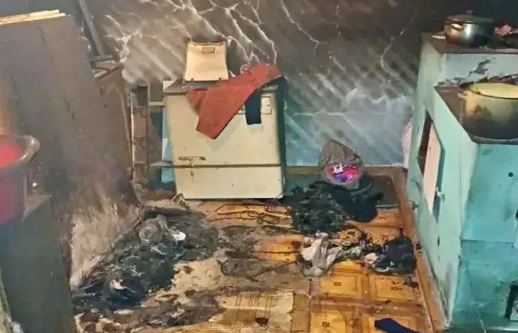 В Ромненском округе на месте пожара обнаружили тело женщины