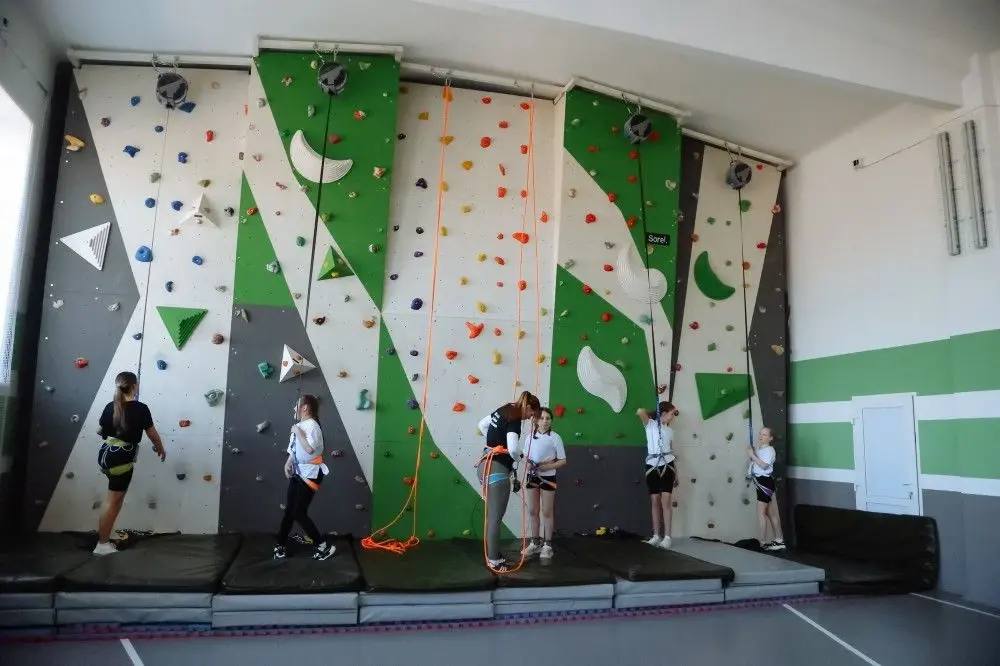 «Больше спорта и полезная еда» — не памятка по ЗОЖ, а новые реалии белогорских школьников «Больше спорта и полезная еда» — не памятка по ЗОЖ, а новые реалии белогорских школьников