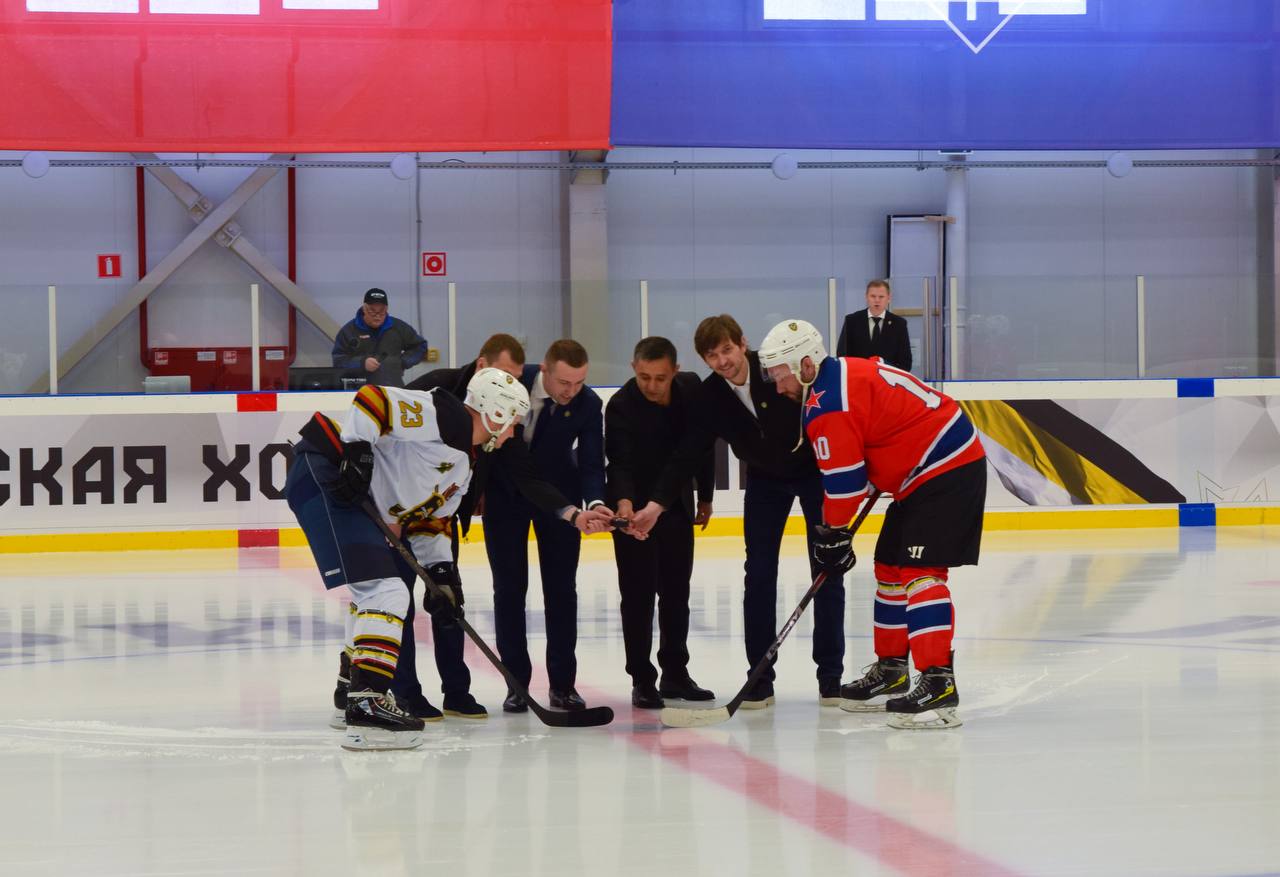 Сотрудники следственного управления продемонстрировали работу передвижной криминалистической лаборатории на прошедшем в Благовещенске спортивном мероприятии Сотрудники следственного управления продемонстрировали работу передвижной криминалистической лаборатории на прошедшем в Благовещенске спортивном мероприятии