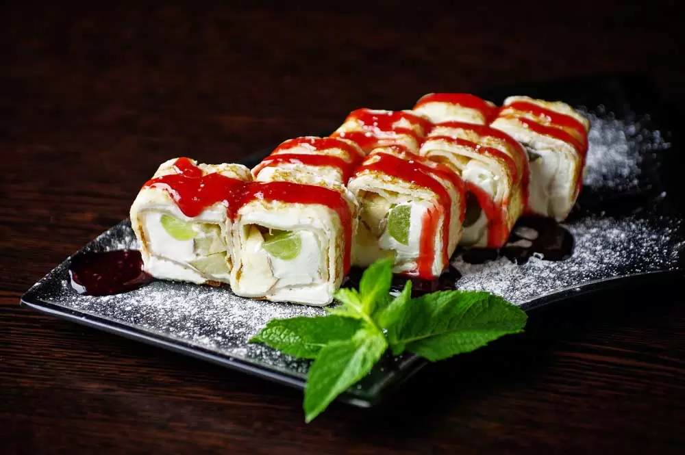 Фруктовые роллы из рисовой бумаги — легкий и эстетичный десерт