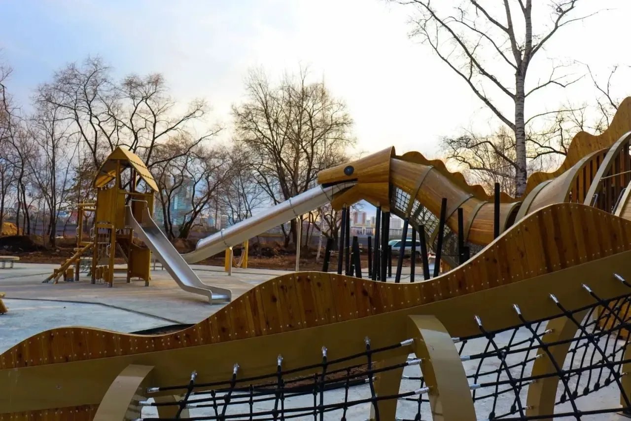 Дракон, гамаки и вид на Китай: парк 40 лет ВЛКСМ в Благовещенске превращается в «Амурский лес»