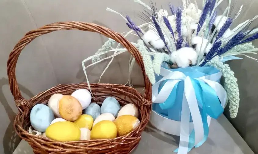 Топ-5 популярных способов декорировать яйца на Пасху натуральными красителями