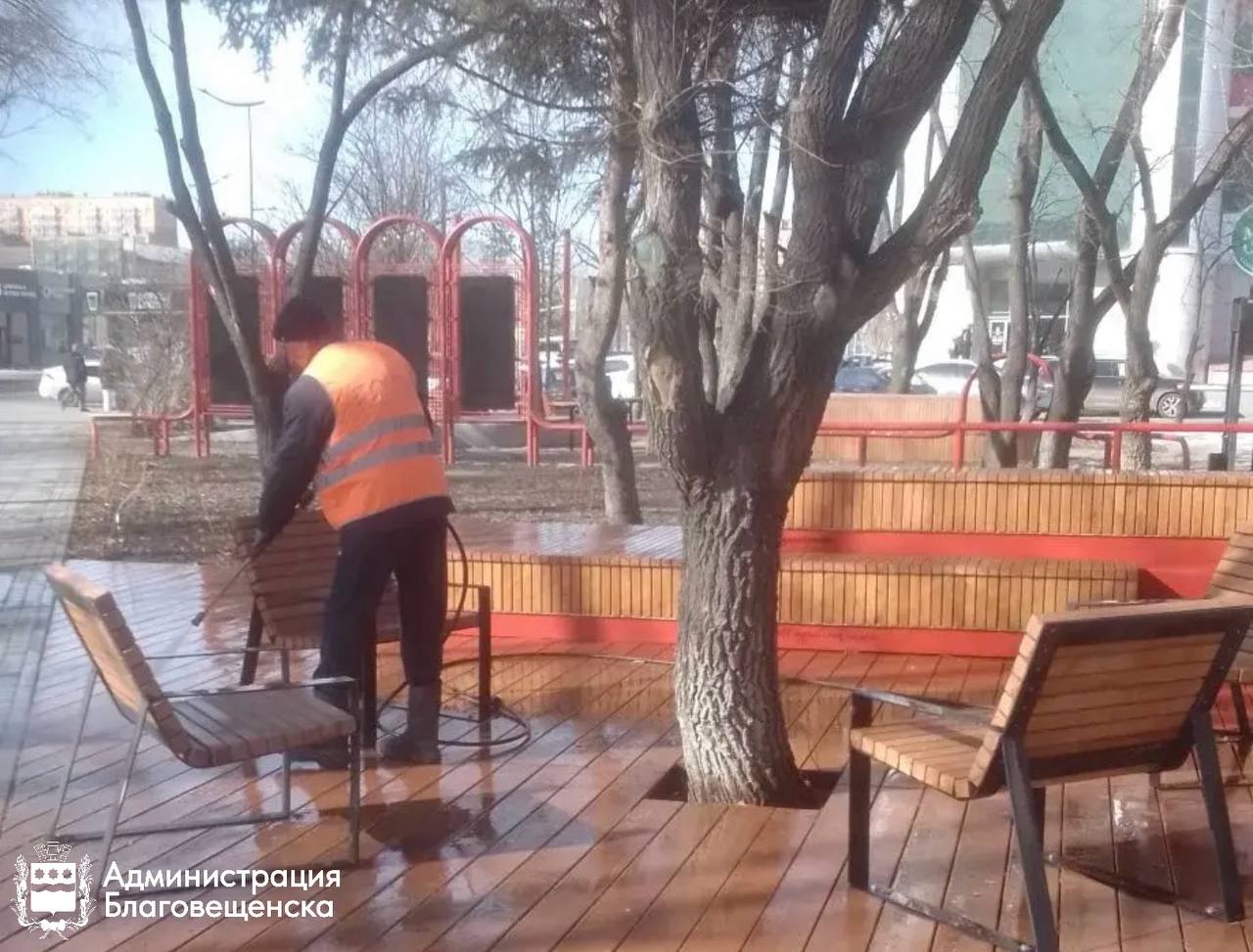 ГСТК приводит в порядок городские скверы ГСТК приводит в порядок городские скверы