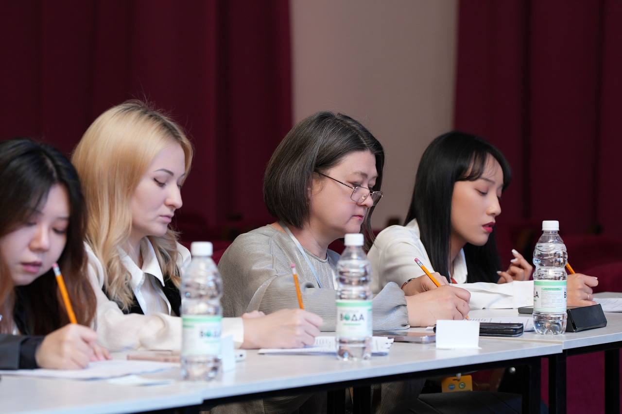 «Китайский язык - это мост»: в Благовещенске начался региональный этап Всемирного конкурса по китайскому языку «Китайский язык - это мост»: в Благовещенске начался региональный этап Всемирного конкурса по китайскому языку