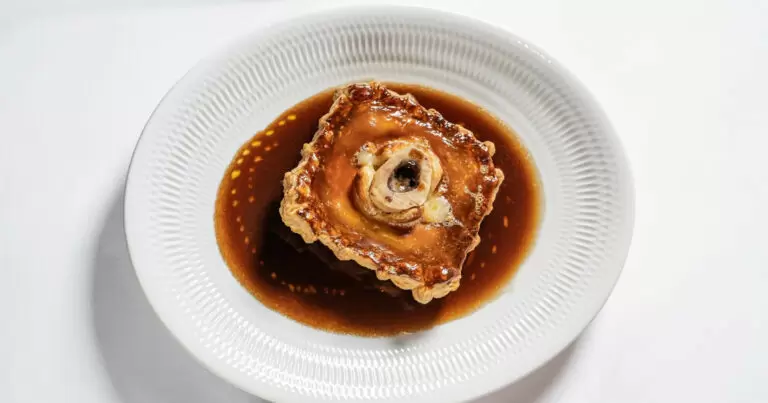 Новый флагман пивной сети: Lambic Collection и его уникальный пастуший пирог