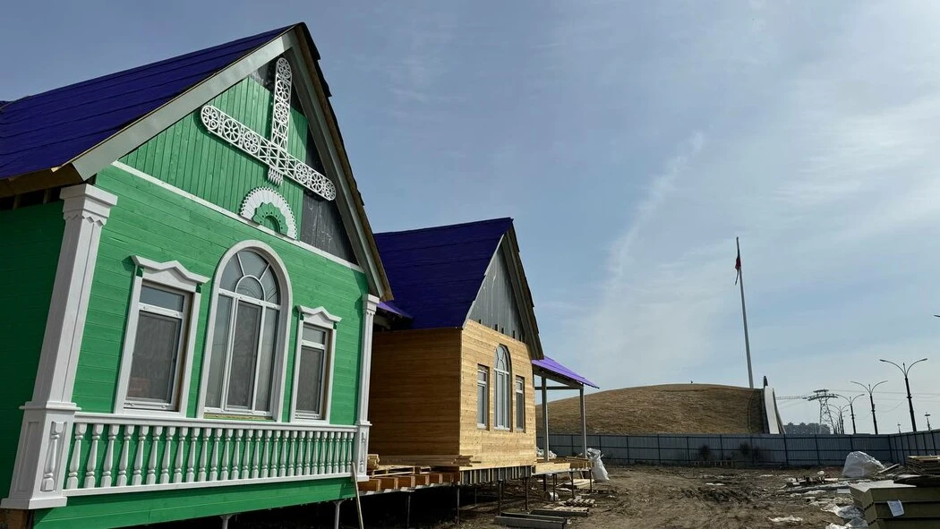 На набережной Благовещенска продолжается активное строительство круглогодичной ярмарки «Амурские сезоны» На набережной Благовещенска продолжается активное строительство круглогодичной ярмарки «Амурские сезоны»