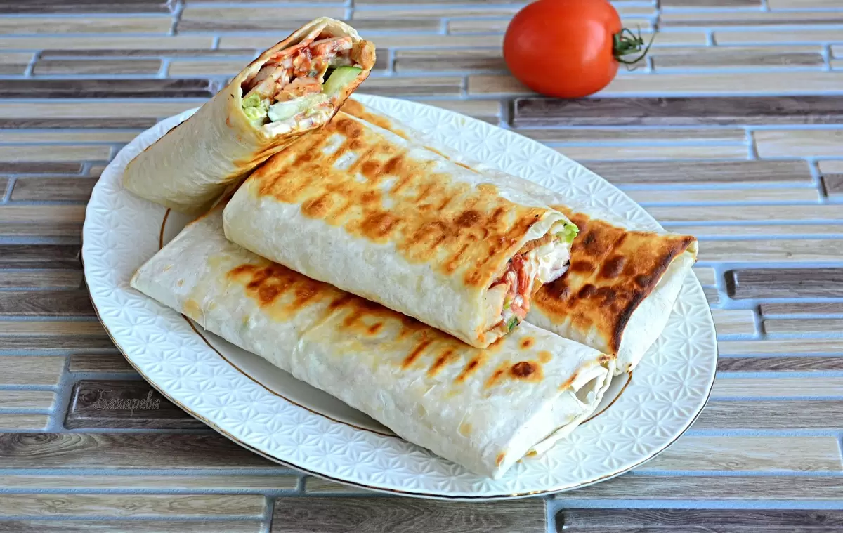 Невероятно сочная шаурма в домашних условиях: искусство кулинарии в каждой порции