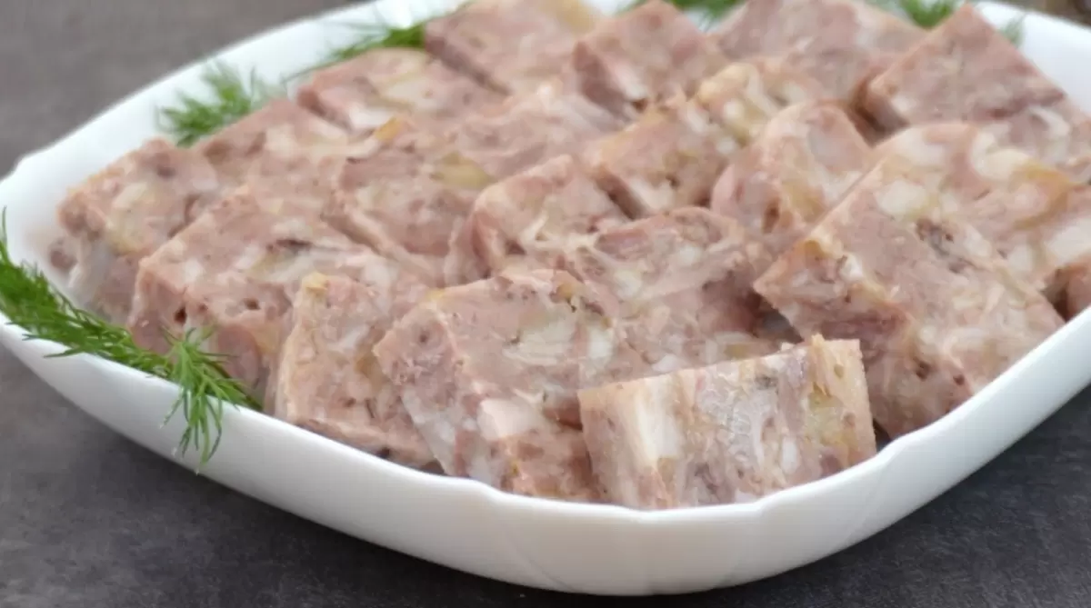 Ленивое удовольствие: запеченное мясо вместо колбасы и холодца
