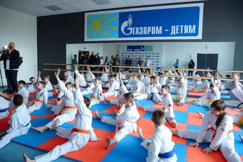 Василий Орлов: Сегодня открыли новый ФОК «Надежда» в Екатеринославке Василий Орлов: Сегодня открыли новый ФОК «Надежда» в Екатеринославке