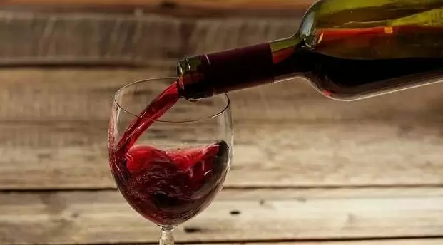 Полезные свойства красного вина и практические выводы для повседневной жизни