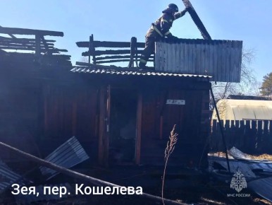 #СобытияМЧС28. В Амурской области за прошедшие сутки Потушено 13 пожаров (в том числе 6 горений сухой растительности), 6 из них ликвидировали силы и средства МЧС России: в Зее в районе пер