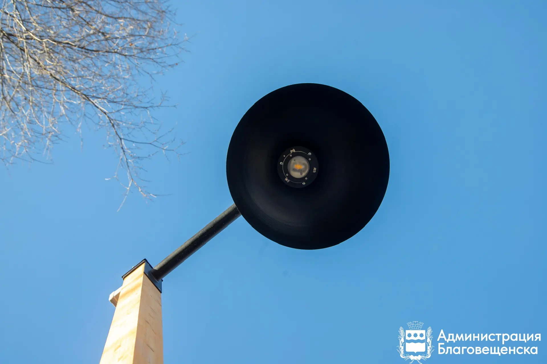 В Благовещенске восстанавливают уличное освещение в сквере Плодопитомника и на Институтской В Благовещенске восстанавливают уличное освещение в сквере Плодопитомника и на Институтской