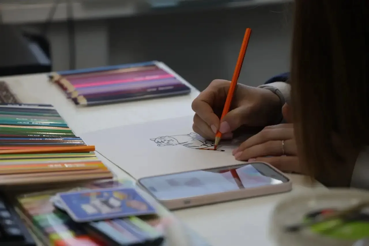 Творческие мастерские для всех: благовещенцы могут заниматься шитьем, лепкой из глины и полиграфией Творческие мастерские для всех: благовещенцы могут заниматься шитьем, лепкой из глины и полиграфией