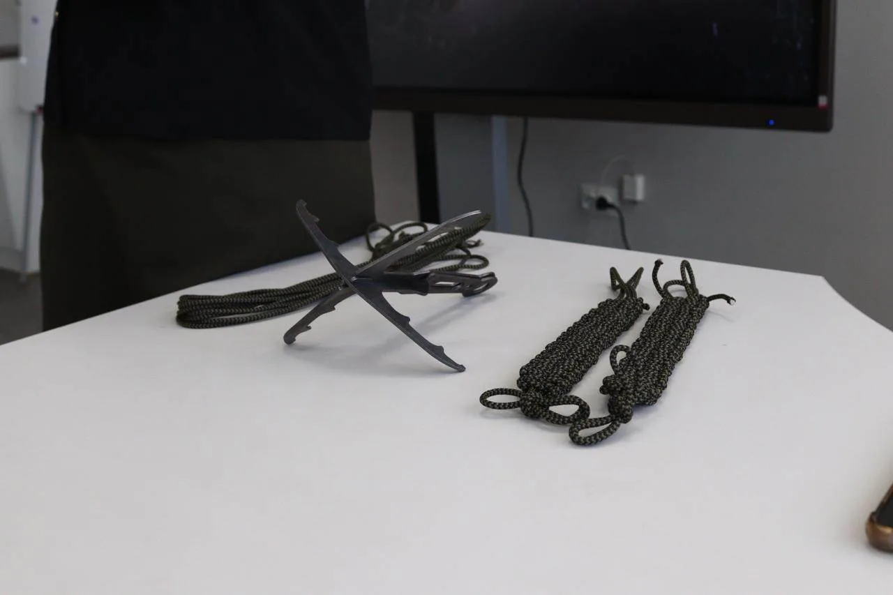 В Благовещенске сплели более 20 «браслетов выживания» для бойцов В Благовещенске сплели более 20 «браслетов выживания» для бойцов