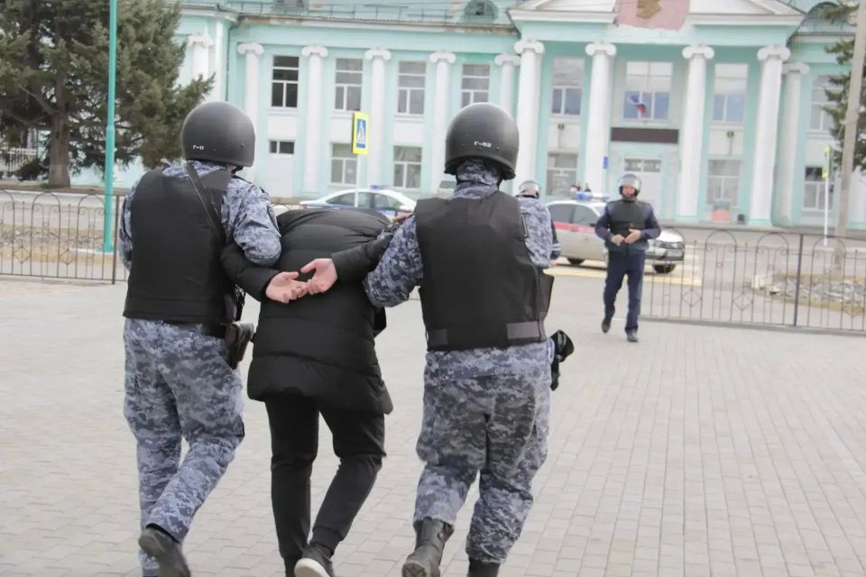 ����� 700 ���������� � ����� 100 ����� ����� �������� ������������� �������������������� ������ � ���������