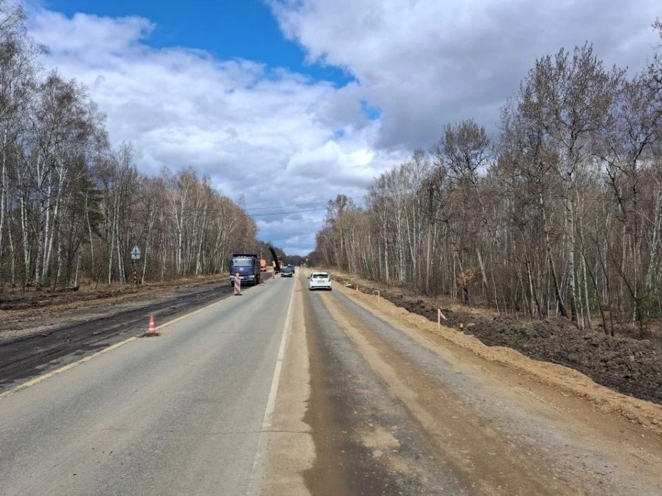 На аэропортовской трассе дорожники приступили к демонтажу старого покрытия На аэропортовской трассе дорожники приступили к демонтажу старого покрытия