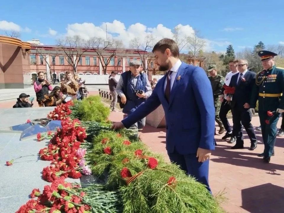 Больше 400 единоборцев пробежали «Эстафету Побед» Больше 400 единоборцев пробежали «Эстафету Побед»