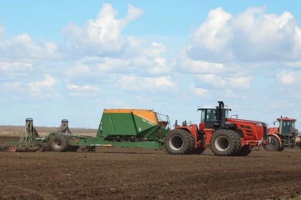 Амурские аграрии завершают сев ранних зерновых, несмотря на сложную «погоду» и поздний старт Амурские аграрии завершают сев ранних зерновых, несмотря на сложную «погоду» и поздний старт