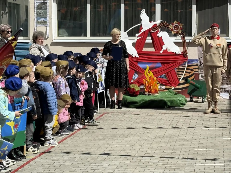 Маленький парад большой Победы! Маленький парад большой Победы!